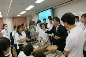 もぐさの製造に関する講演風景-東洋鍼灸専門学校様_2018